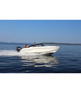 Kateris Parker 690 Bow rider