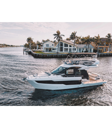 Motorinė jachta Galeon 400 FLY